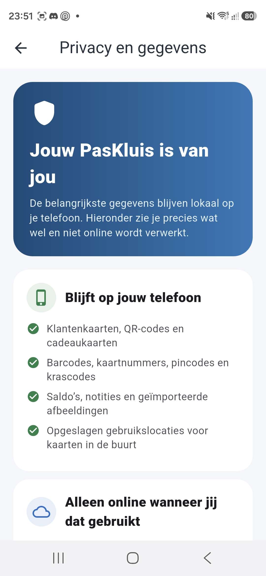 Privacy-overzicht in PasKluis met uitleg over gegevens die lokaal op de telefoon blijven